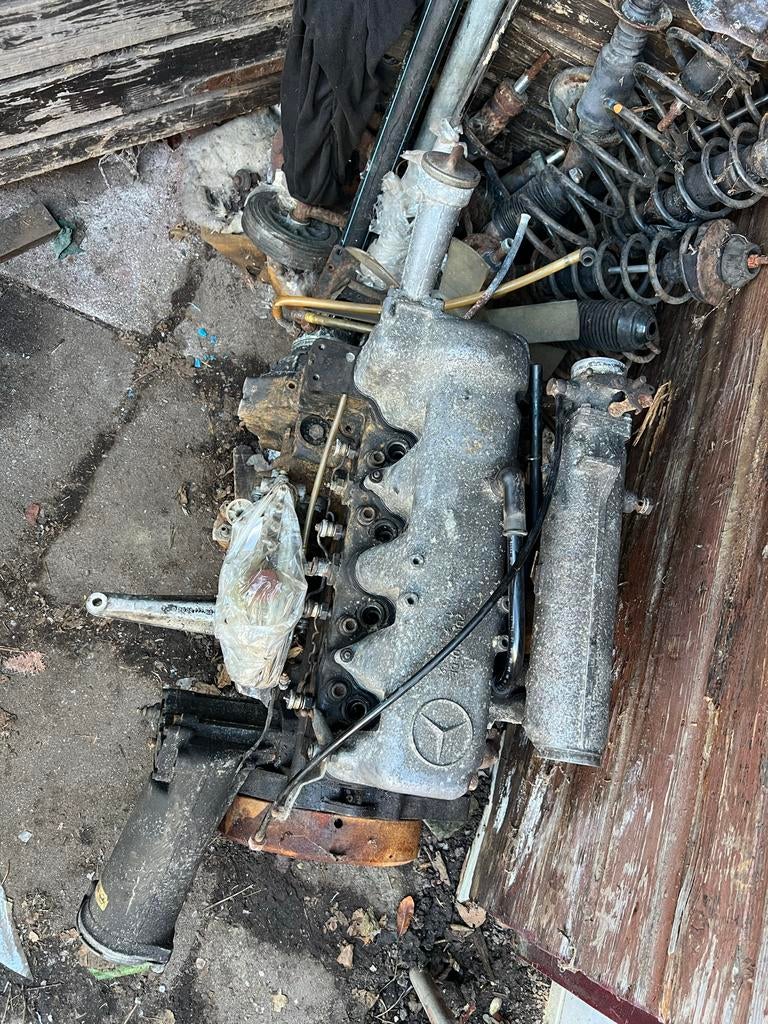 Mercedes 307D motor + versnellingsbak + 4 banden (defect), Ophalen of Verzenden, Gebruikt, Mercedes-Benz