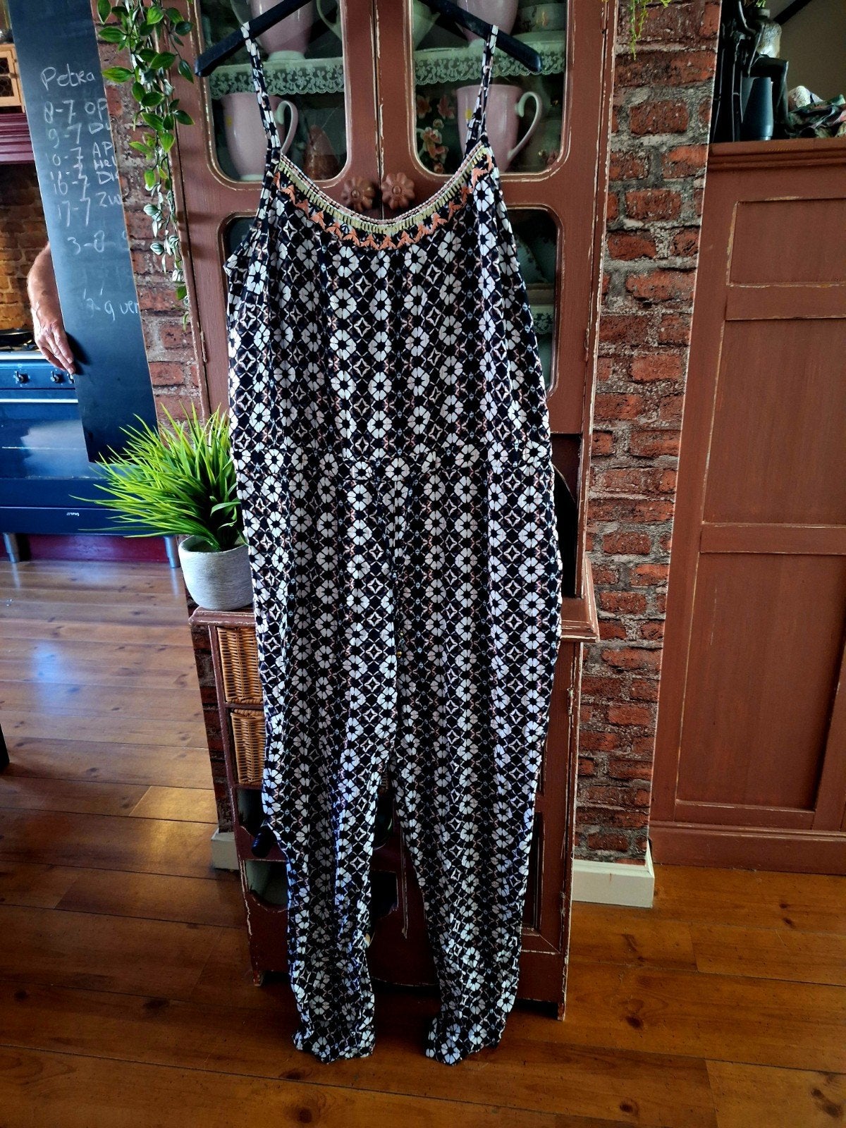 Jumpsuit maat 42, Ophalen of Verzenden, Zo goed als nieuw, Maat 42/44 (L), Zwart