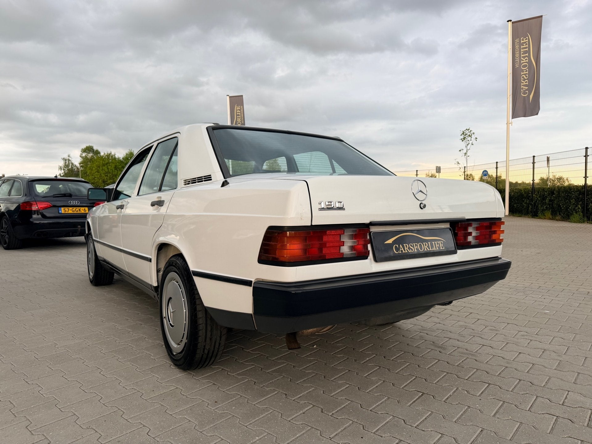Mercedes-Benz 190-serie 1.8 E ( Automaat ) 1e Eigenaar, Auto's, Automaat, Stof, Gebruikt, Wit