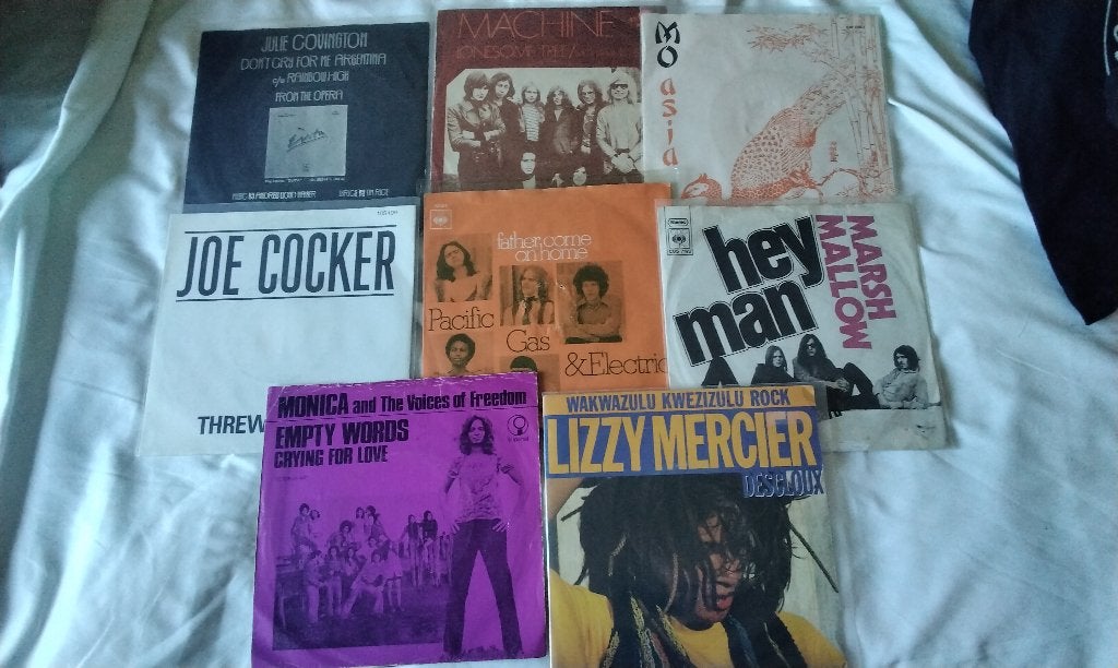 SINGLES Lizzy Mercier Descloux Machine Mo Asia Joe Cocker, Ophalen of Verzenden, Gebruikt, 7 inch, Overige genres