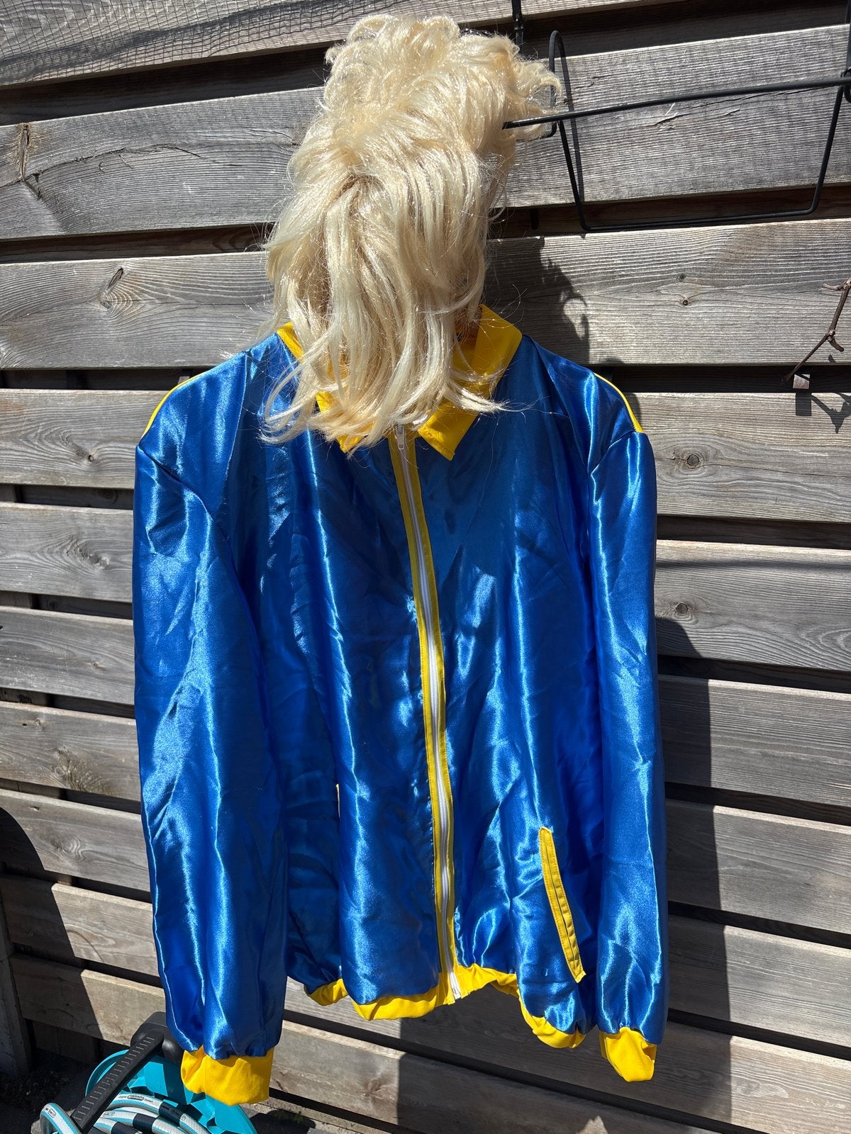 Toppers/Fout Feestje Jasje Maat 56 met Maaskantje pruik, Maat 56/58 (XL), Ophalen of Verzenden, Overige thema's, Kleding