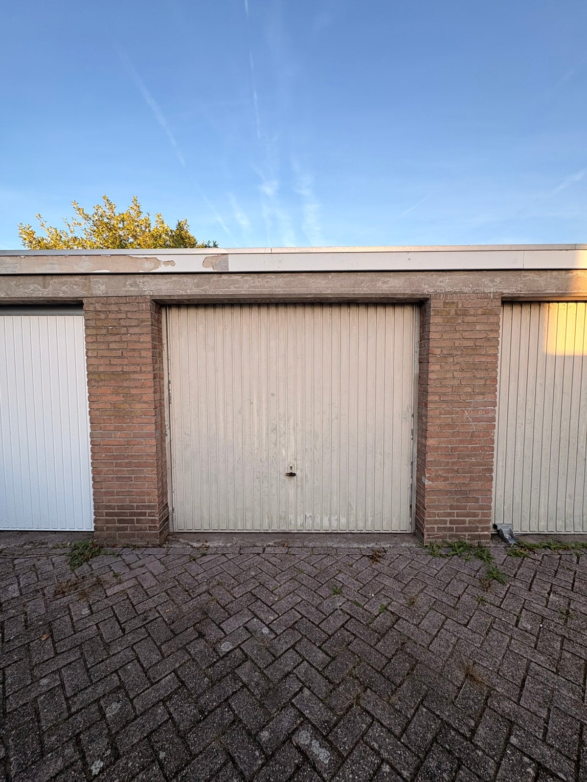 Garagebox Hendrik-Ido-Ambacht Centrum (Wijk 01) buurt Dorp, Auto diversen