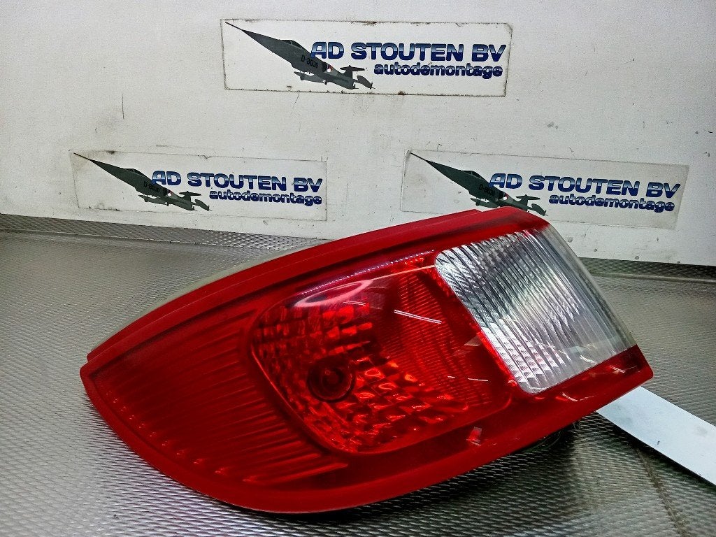 Achterlicht Links Mitsubishi Colt CZC (2006-05/2009-07), Auto-onderdelen, Gebruikt, Info@mitsubishi-motors.de, Mitsubishi, Emil-Frey-Straße 2, Friedberg 61169, , Duitsland