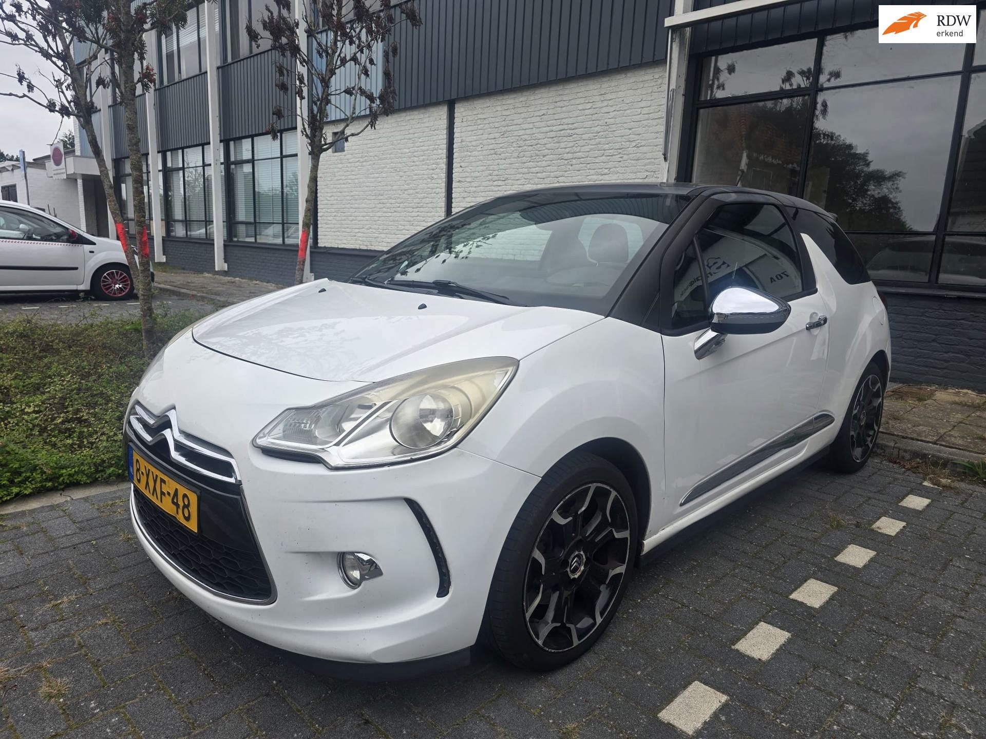 Citroen DS3 1.6 THP Sport Chic, Auto's, Euro 5, 15 km/l, Gebruikt, Zwart