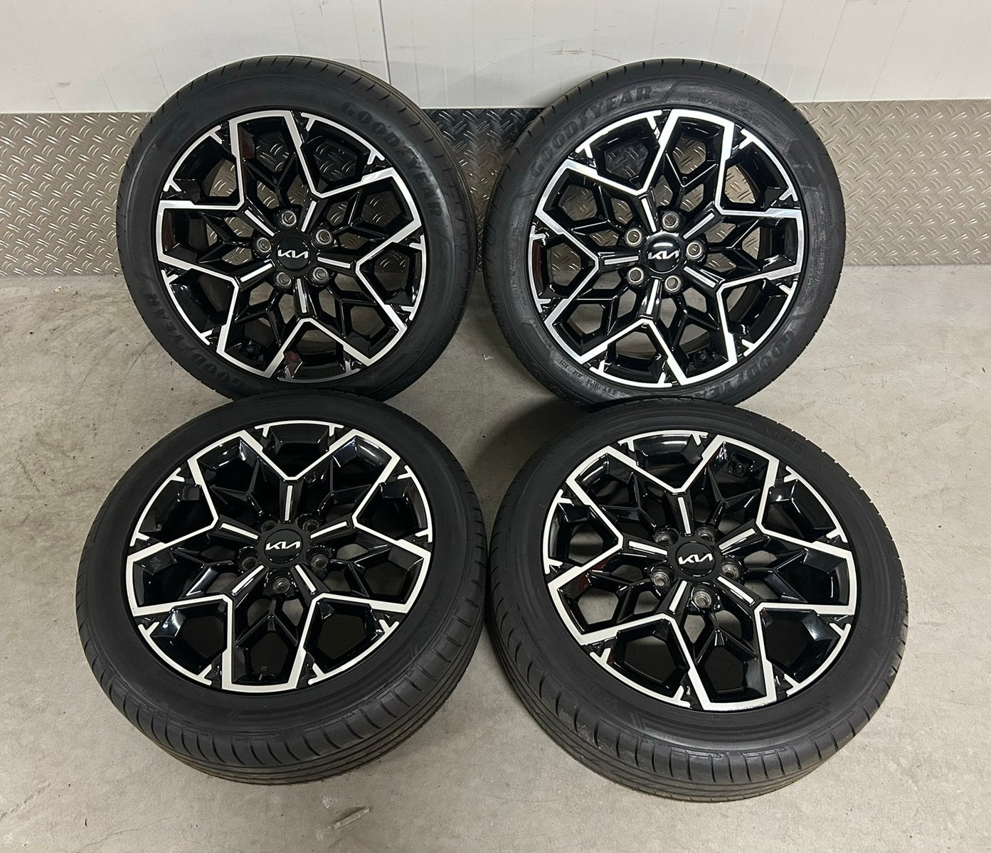 KIA Proceed ceed GT-line 17 inch 5x114,3 zomer 2025 + TPMS, Ophalen, Gebruikt, Banden en Velgen, 17 inch