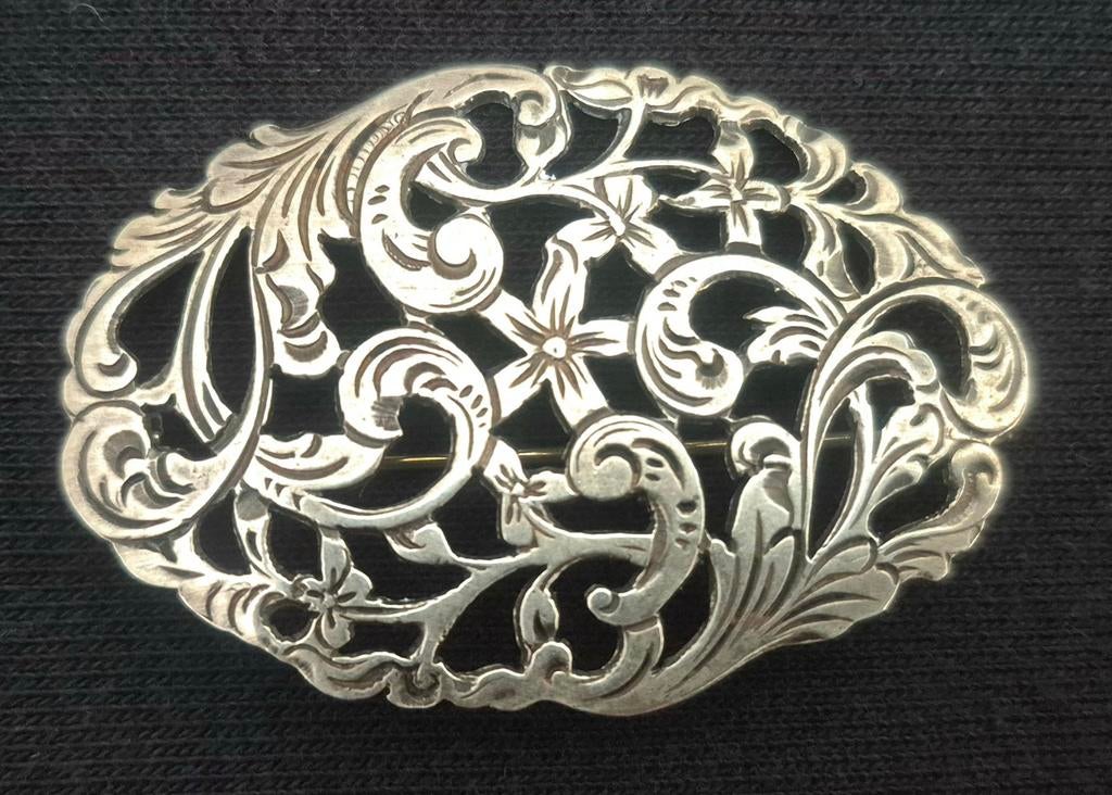 Zilveren broche Gebr. Niekerk,  Schoonhoven, 4 tot 7 cm, Verzenden, Zo goed als nieuw, Zilver