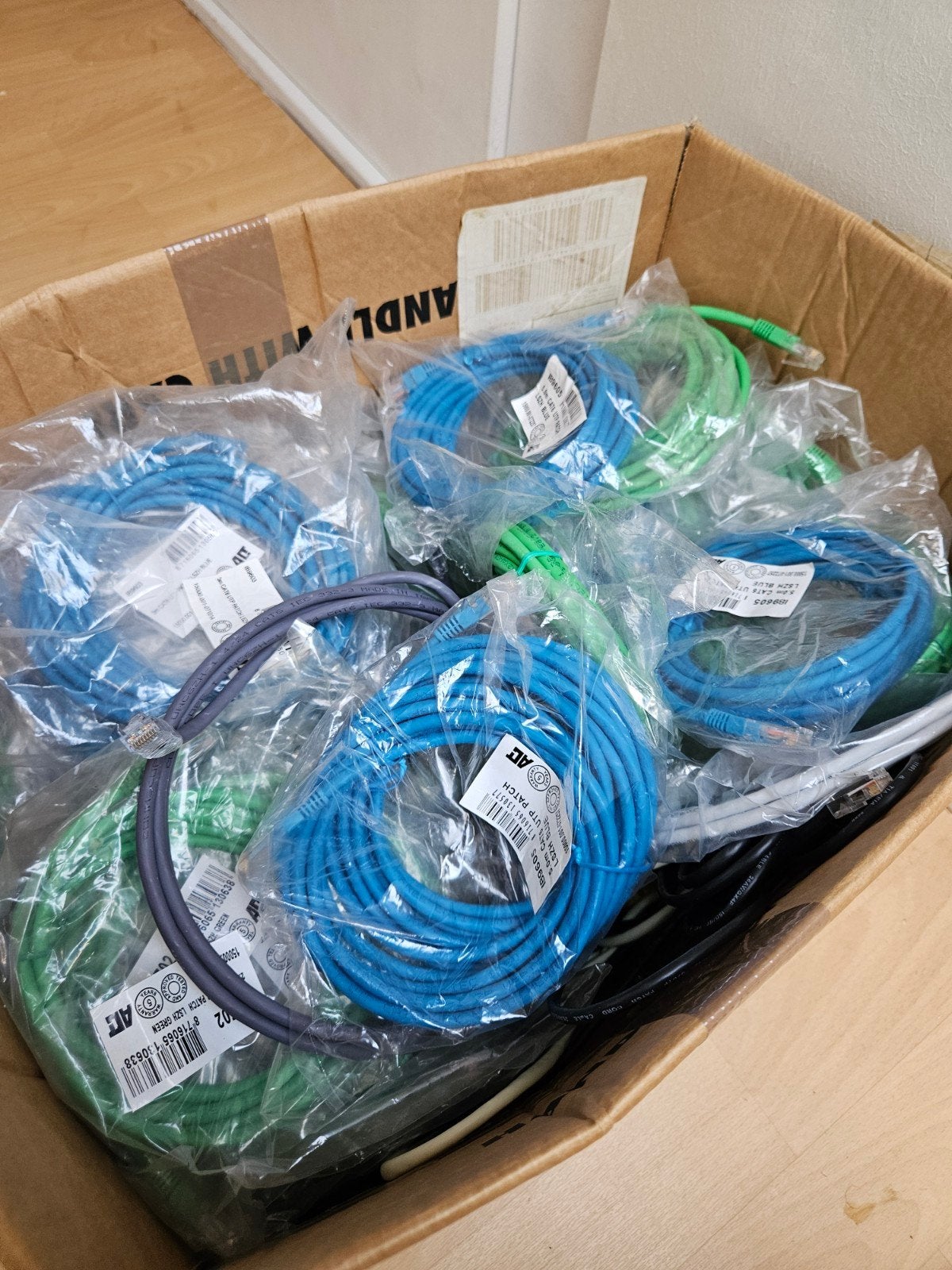 Partij cat6 UTP patchkabels - diverse lengtes, Ophalen, Nieuw