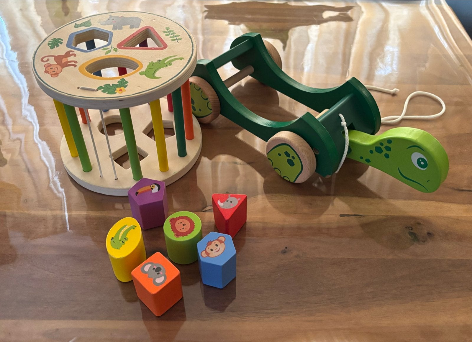 Houten Vormenstoof, houten mini garage en Trekdier Schildpad, Ophalen, Gebruikt, Duw- of Trekspeelgoed