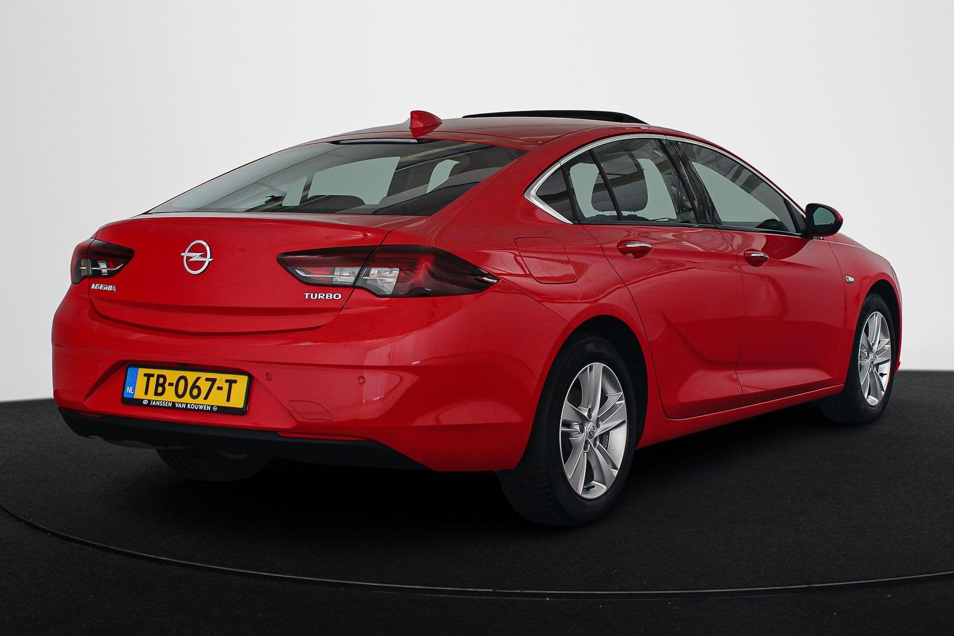 Opel Insignia Grand Sport 1.5 Turbo Business Executive Schui, Voorwielaandrijving, Stof, Gebruikt, 4 cilinders