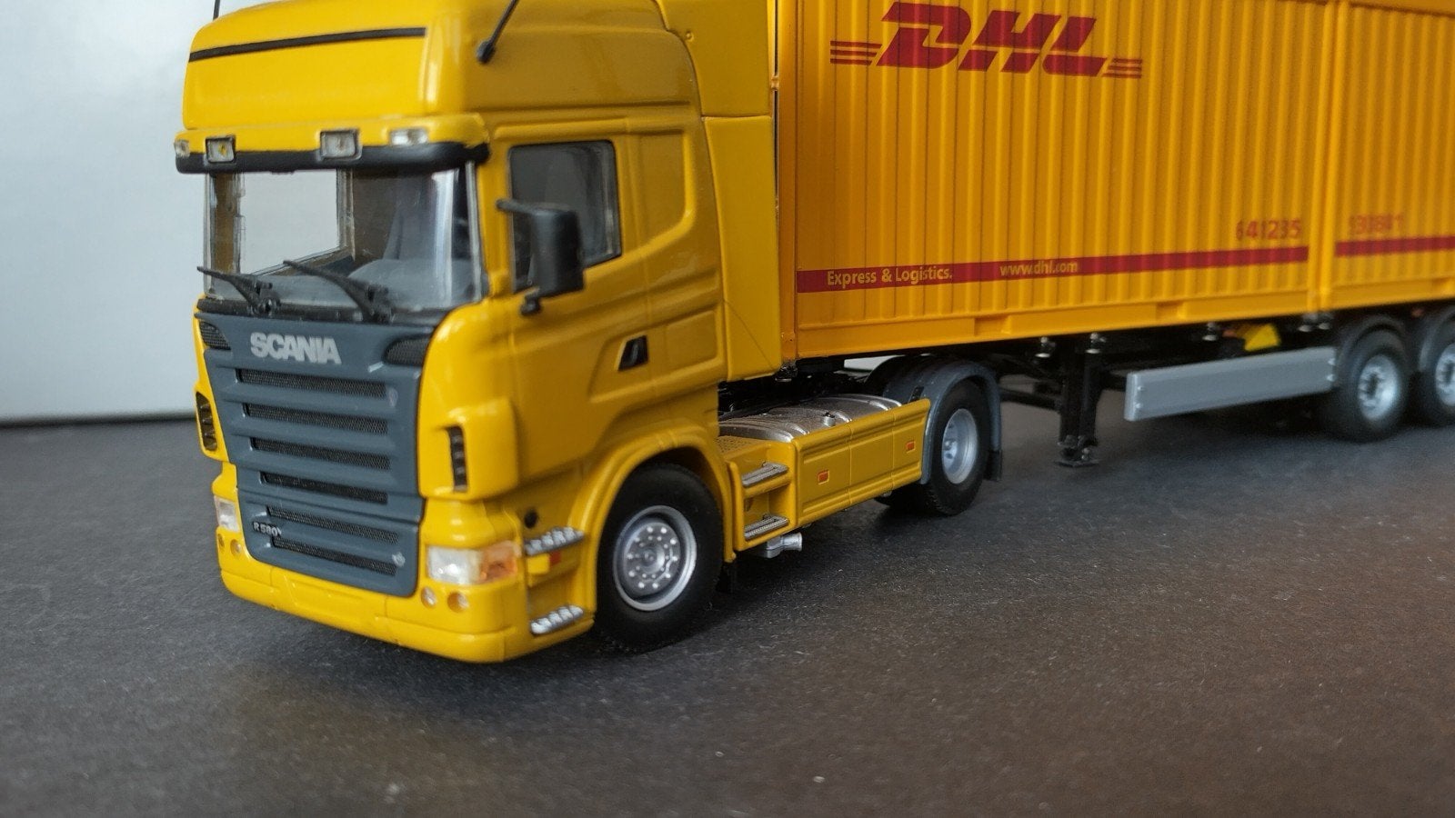 Scania R 580 Krone Box Liner Dhl container 1:50 Universal Po, Overige merken, France, Verzenden, .