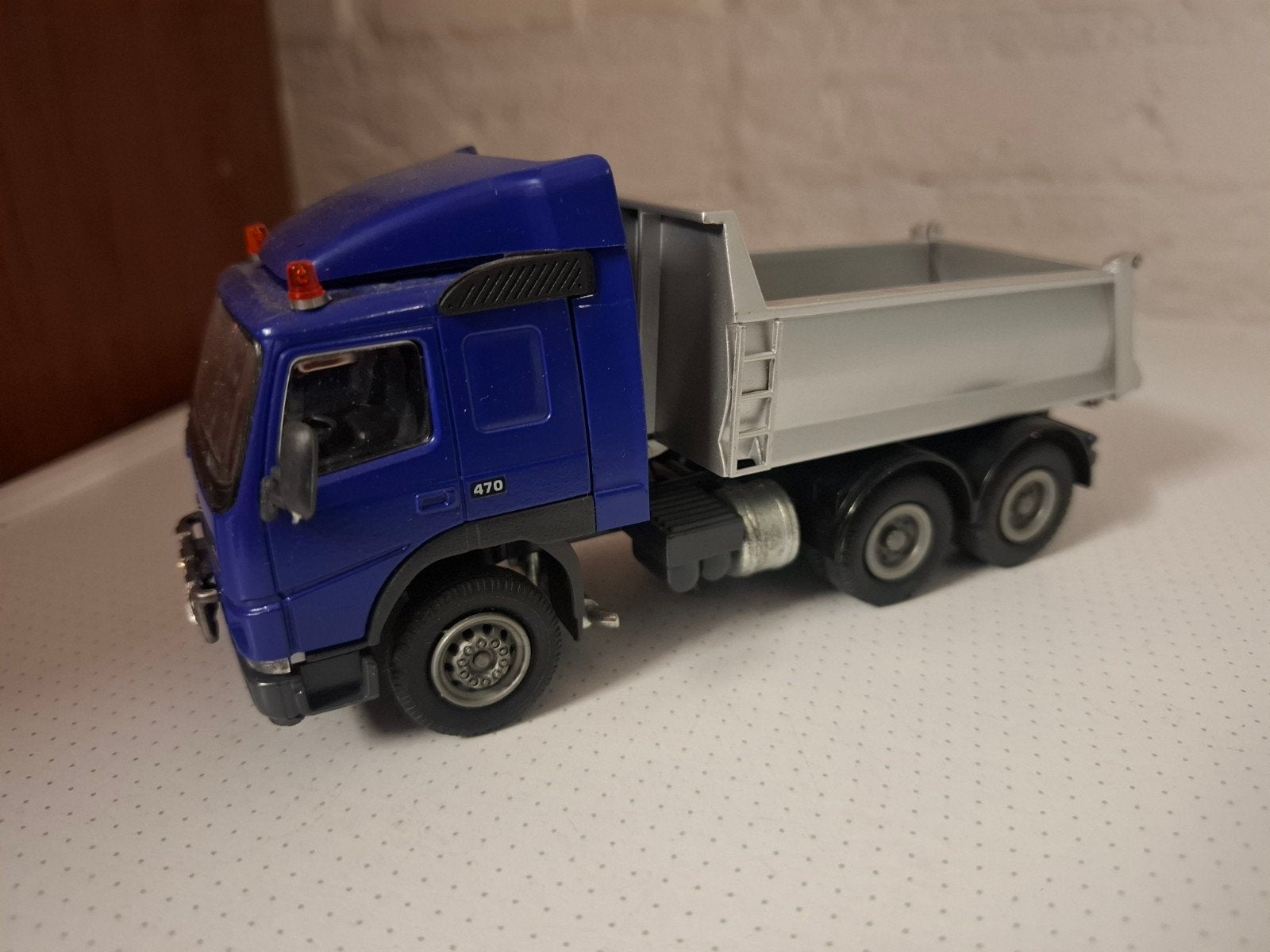Volvo Kipper  1:50, Ophalen of Verzenden, Zo goed als nieuw, Bus of Vrachtwagen, Conrad