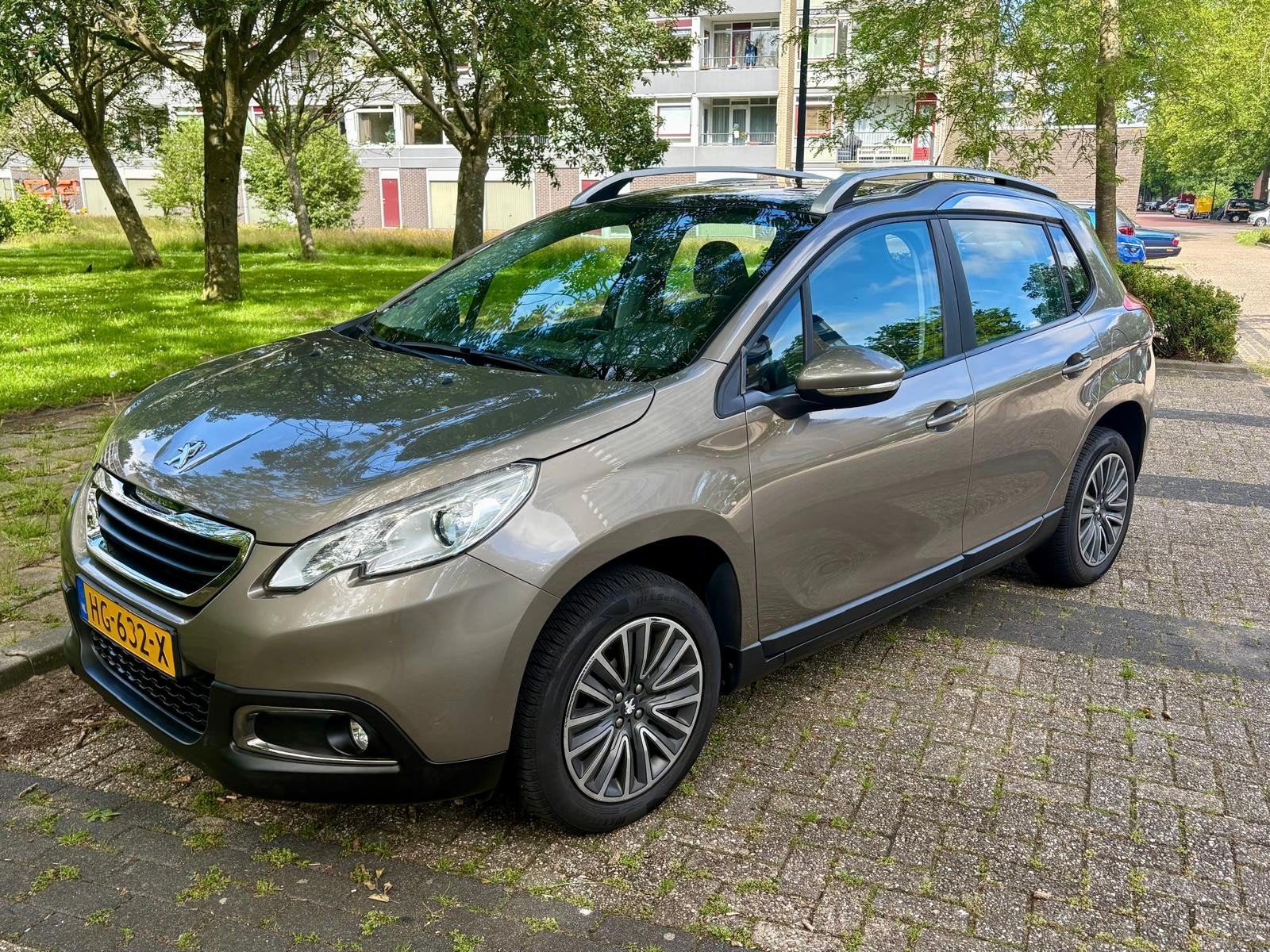 Peugeot 2008 1.2 VTI 60KW/82PK 2016 Grijs, Voorwielaandrijving, 40 €/maand, Beige, 1199 cc