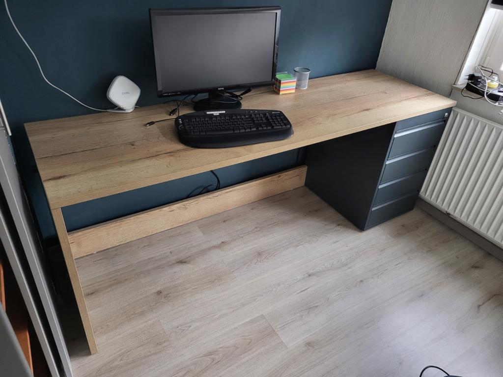 Ruim bureau met ladeblok - 200x60x75 cm, Huis en Inrichting, Bureaus, Ophalen, Met lades, Gebruikt, Spaanplaat of MDF