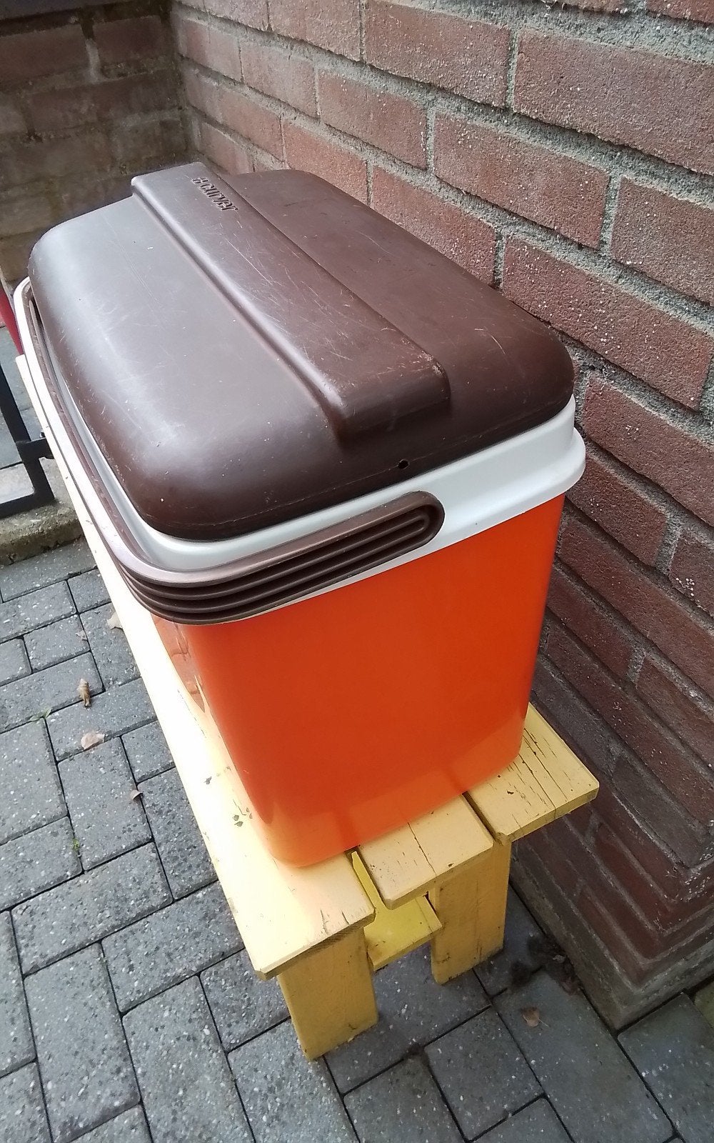 💐ORANJE KOELBOX MET BRUINE DEKSEL VAN CURVER, Ophalen of Verzenden, Koelelement