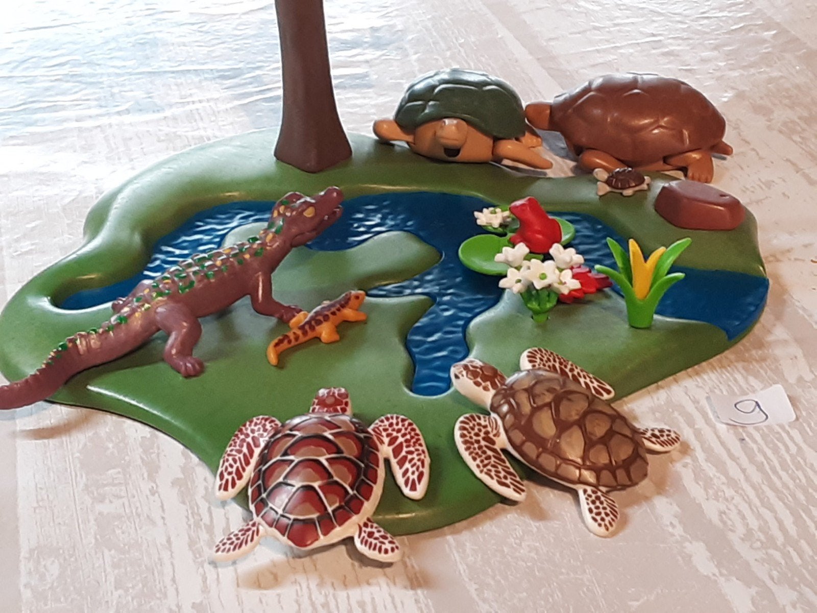 DIERENSETS nr 9. Drinkplaats voor dieren., Ophalen of Verzenden, Zo goed als nieuw