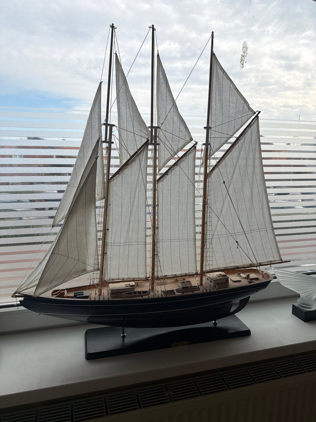 Prachtig gedetailleerd scheepsmodel - 100x100x17cm, Ophalen, Zo goed als nieuw, Groter dan 1:32, Overige merken