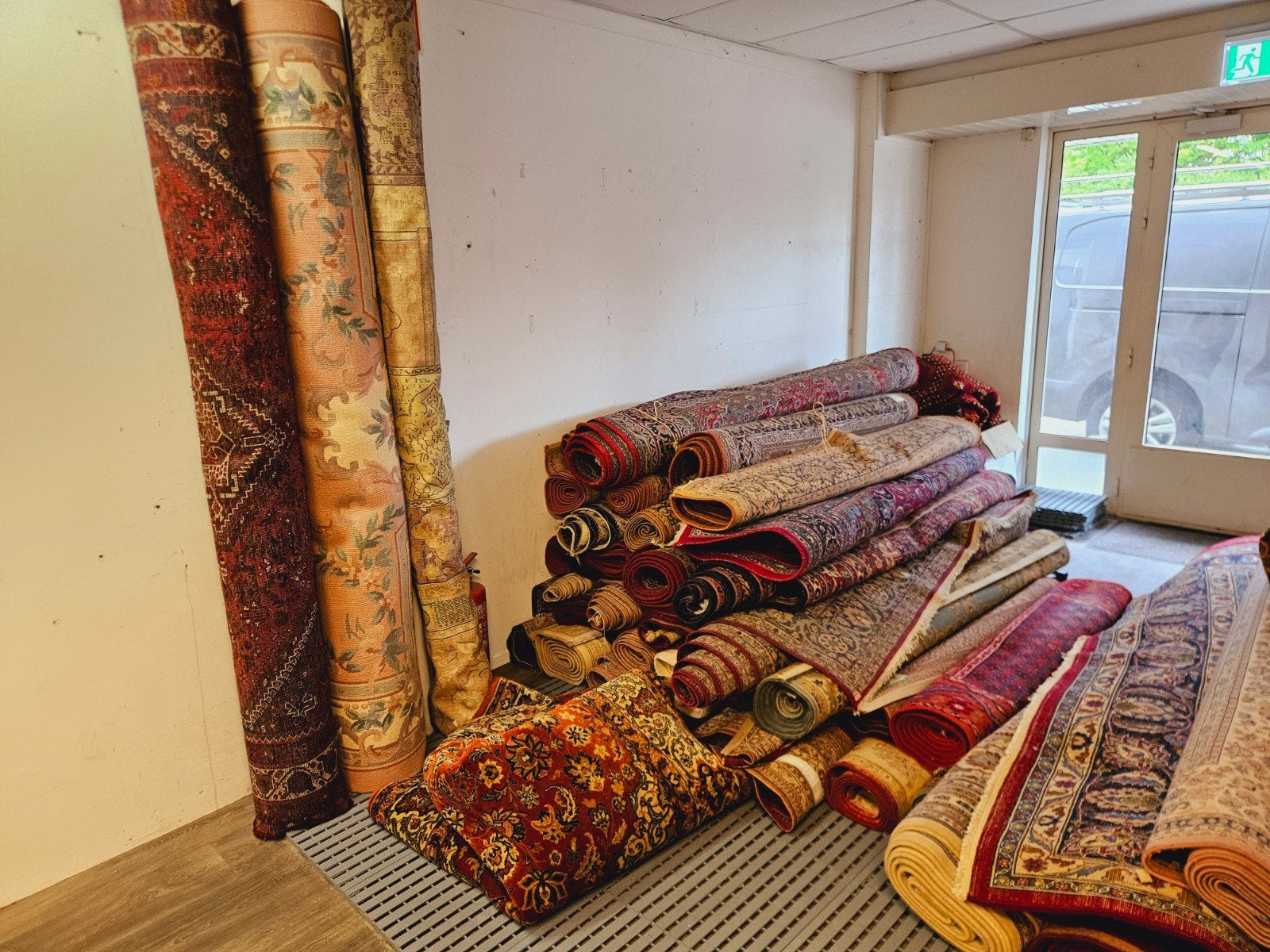 GOEDKOPE TAPIJTEN VERKOOP PERZISCHE OOSTERSE TAPIJTEN Bemmel, Perzisch, 200 cm of meer, Ophalen of Verzenden, Zo goed als nieuw