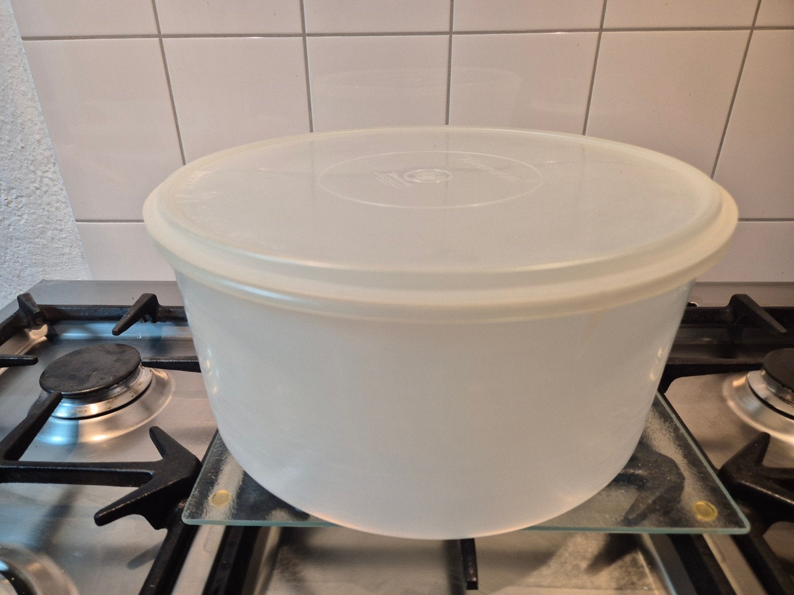 Vintage Tupperware Cake Carry All - Grote Ronde Bewaardoos, Ophalen, Gebruikt, Bewaardoos, Wit