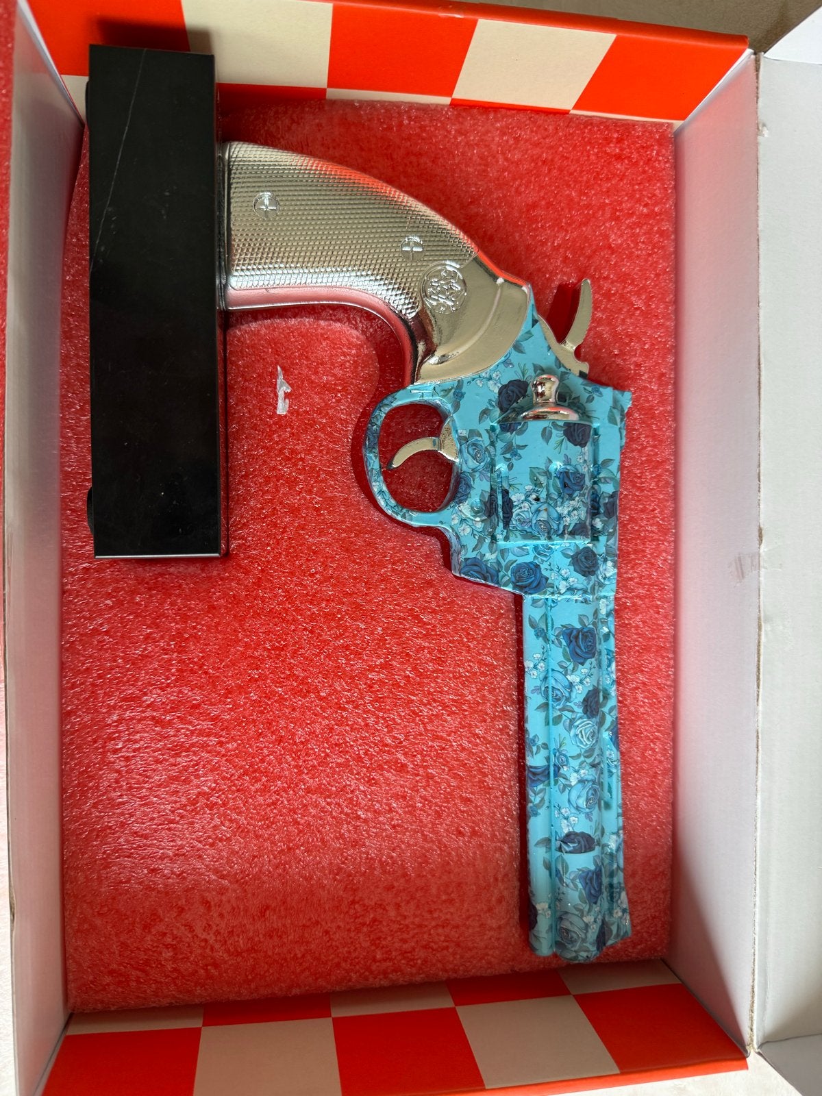 Van Apple Pop Pistol - Limited Edition Kunstobject, Antiek en Kunst, Kunst | Designobjecten, Object, Metaal, Meerkleurig, Gemerkt