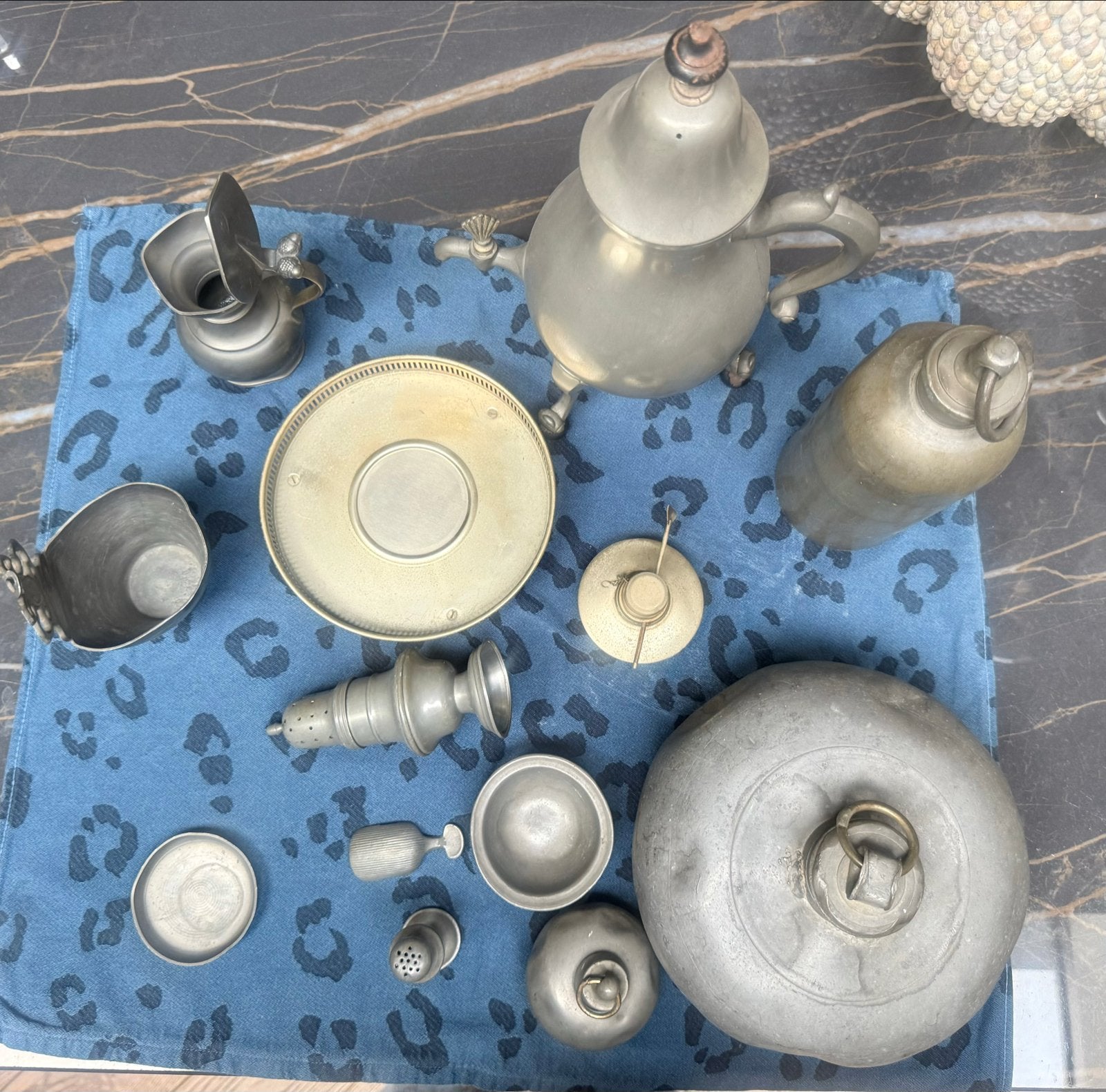 Antieke tinnen theepot en diverse tinnen voorwerpen, Antiek en Kunst, Ophalen of Verzenden