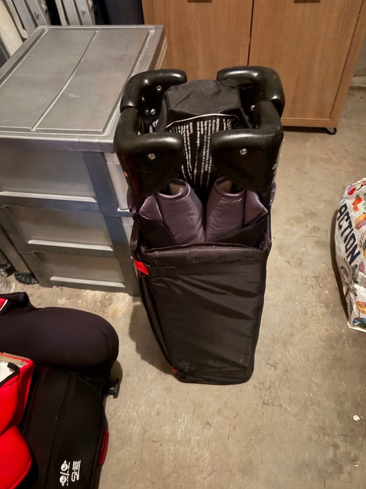 Inklapbaar campingbedje, Ophalen, Zo goed als nieuw, Reisbedje