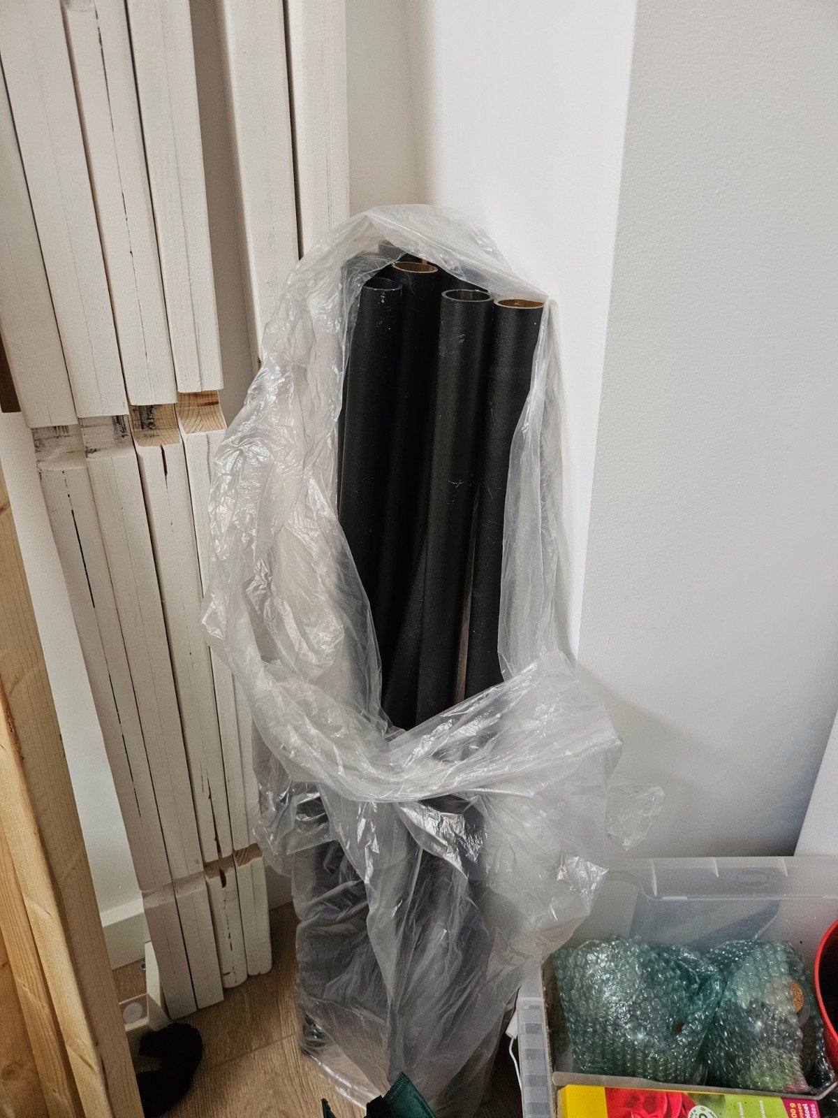 9 zwarte metale steigerbuizen 32mmx101cm, Ophalen, Zo goed als nieuw, Overige metalen