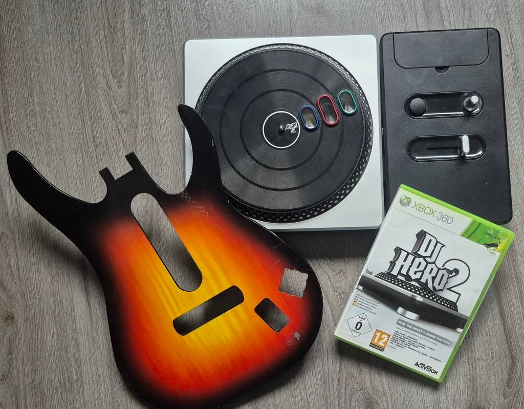 Dj hero 2 incl. controller en guitar hero faceplate., Spelcomputers en Games, Ophalen, Muziek, Gebruikt, 1 speler