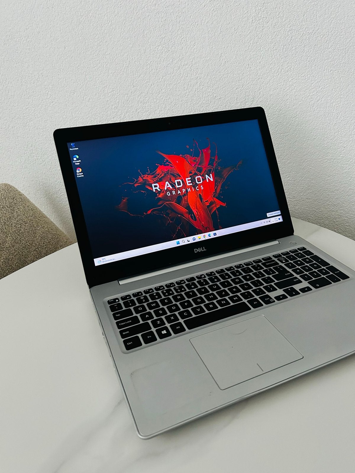 Dell Inspiron 5570 - Intel Core i5, 8GB RAM, Radeon 2GB, Computers en Software, Windows Laptops, Zo goed als nieuw, 15 inch, SSD