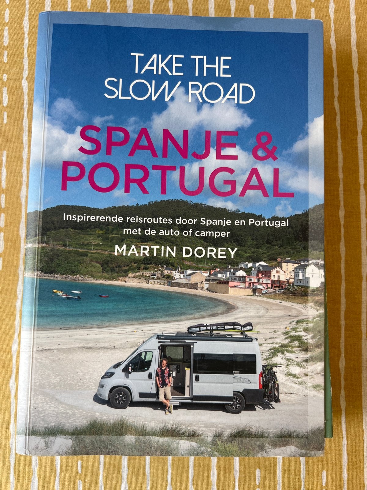 Take the Slow Road: Spanje & Portugal - Camper Reisgids, Overige merken, Europa, Ophalen of Verzenden, Zo goed als nieuw