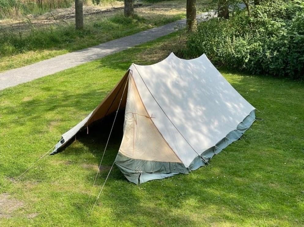 Mooie grote tent, Caravans en Kamperen, Tenten, Ophalen of Verzenden, Zo goed als nieuw, Tot en met 4