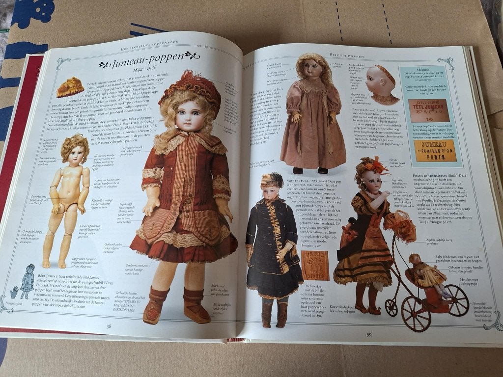 Het eindeloze poppenboek., Ophalen, Nieuw, Overige typen