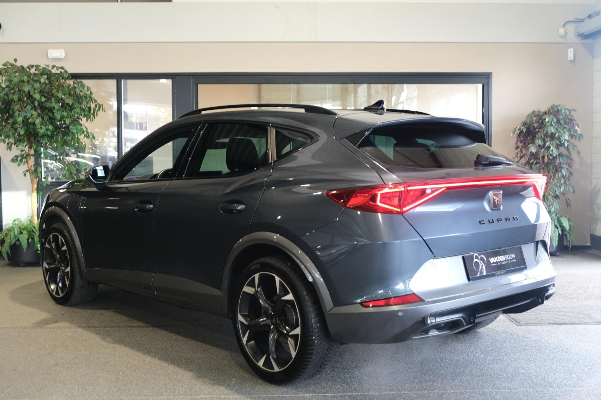 CUPRA Formentor 1.4 e-Hybrid 204PK Led Cam Navi ACC Stoelver, Auto's, Cupra, Dealer onderhouden, Gebruikt, 4 cilinders, Formentor