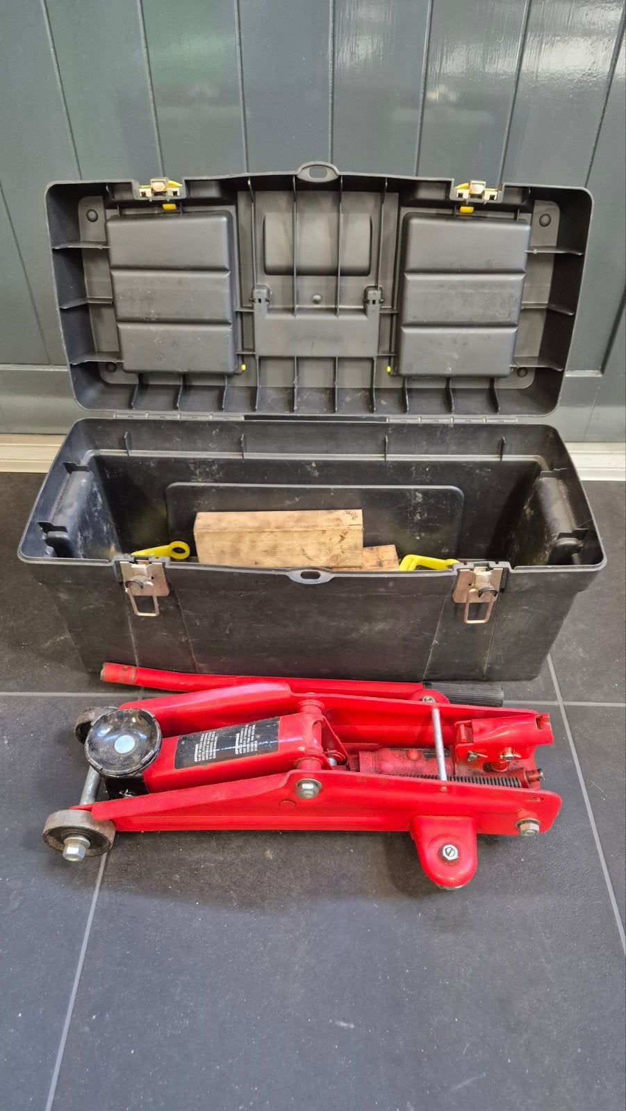 Stanley gereedschapskoffer met garagekrik, Ophalen of Verzenden, Gebruikt, Hydraulisch, Garagekrik
