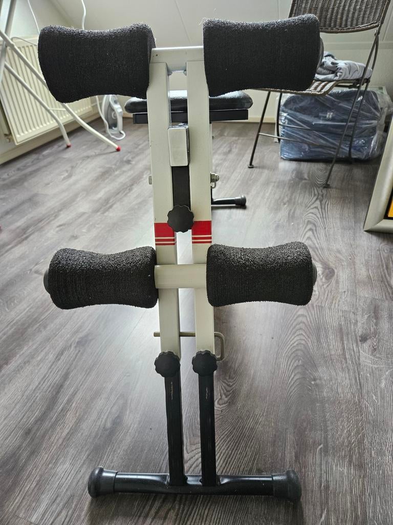 Buikspierbank buikspiertrainer als nieuw hoogteverstelbaar, Ophalen of Verzenden, Zo goed als nieuw, Fitnessbank