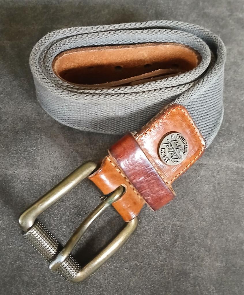Petrol riem grijs 105cm., Kleding | Heren, Riemen en Ceinturen, 95 tot 105 cm, Overige kleuren, Echt leder, Ophalen of Verzenden