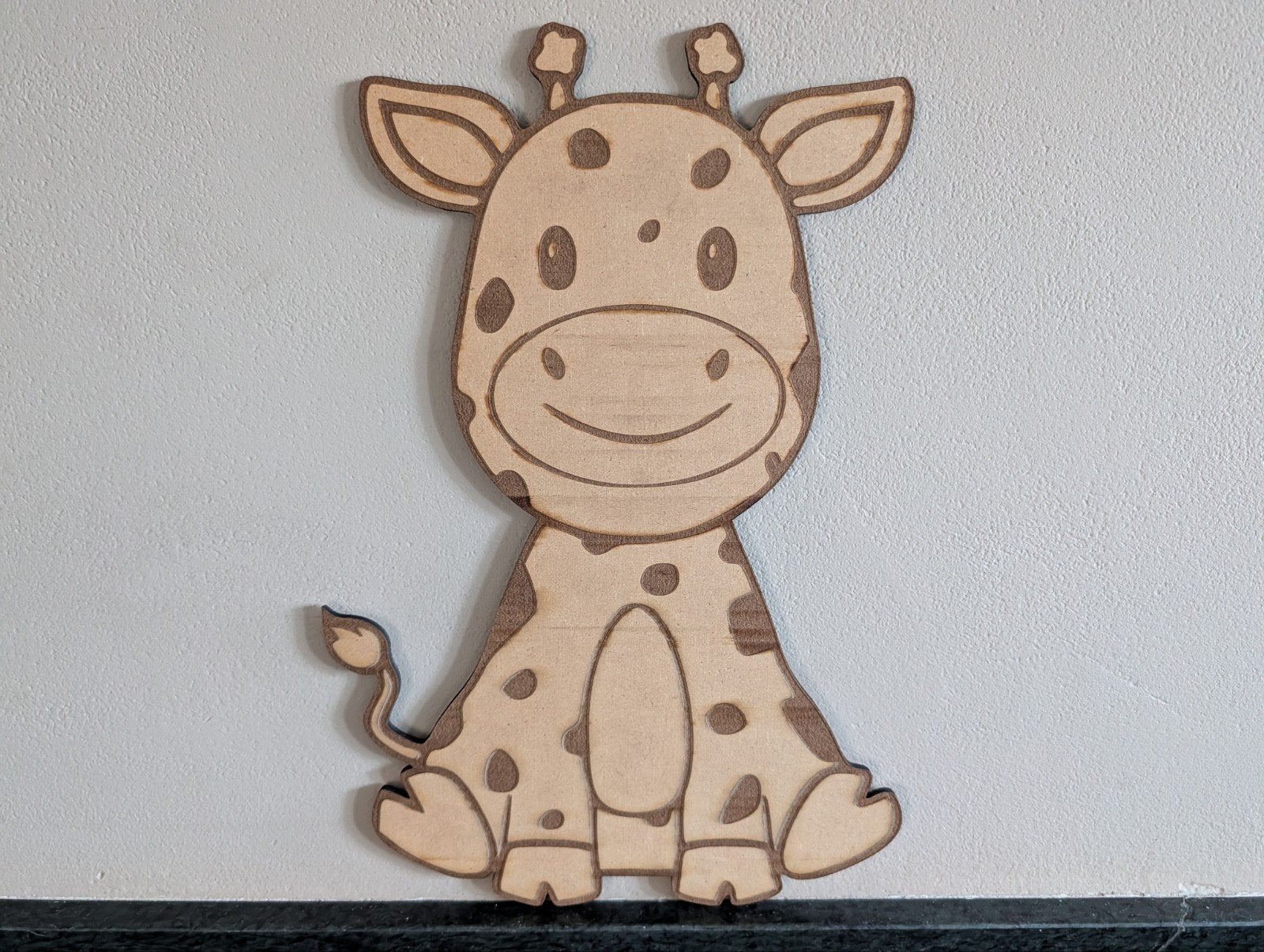 Houten baby Giraffe Wanddecoratie 35x20cm, Overige merken, Bruin, Nieuw, Ophalen of Verzenden