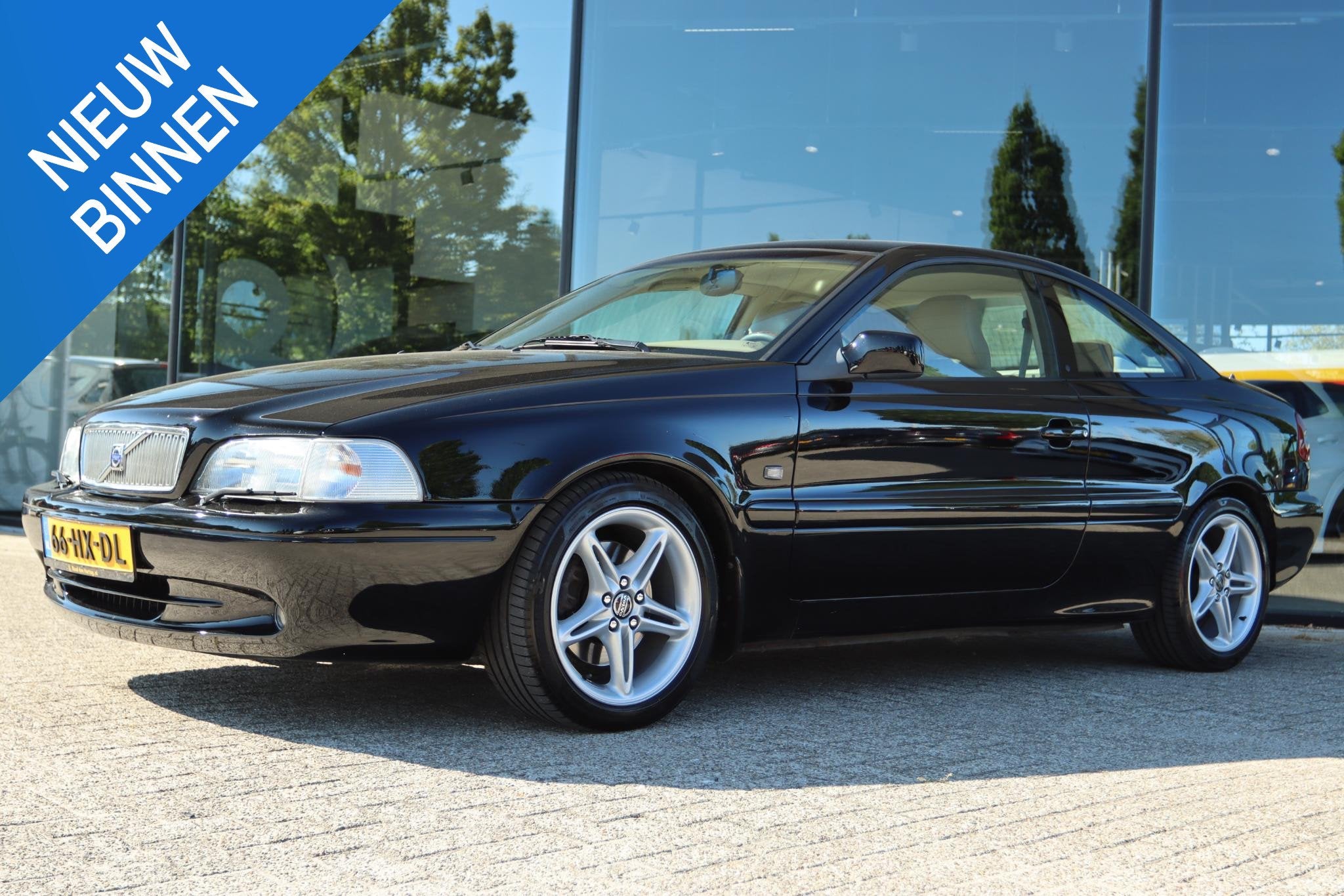 VOLVO C70 COUPÉ 2.3 T-5 PRESTIGE AUT. | LEDER | MEMORY | PD, Auto's, Volvo, C70, Gebruikt, Beige, 4 stoelen
