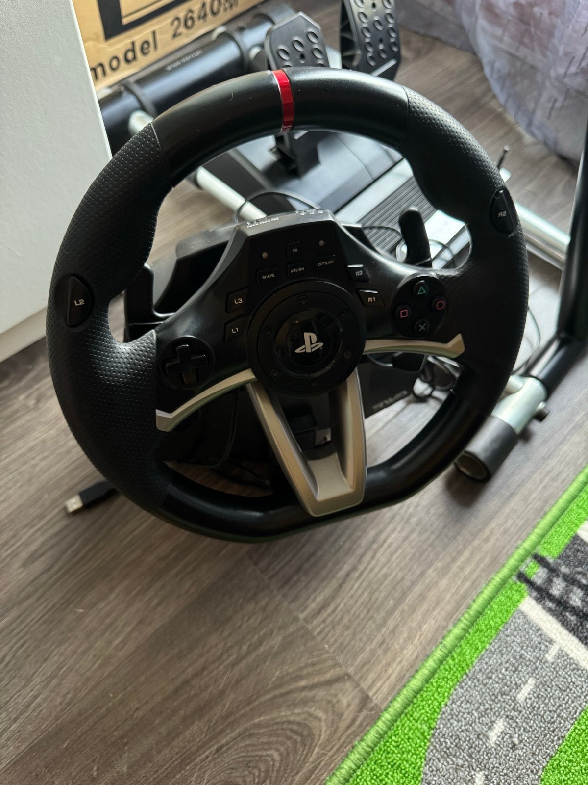 Thrustmaster T150 stuur met pedalen en Playseat standaard, Ophalen, Gebruikt, Stuur of Pedalen, PlayStation 4