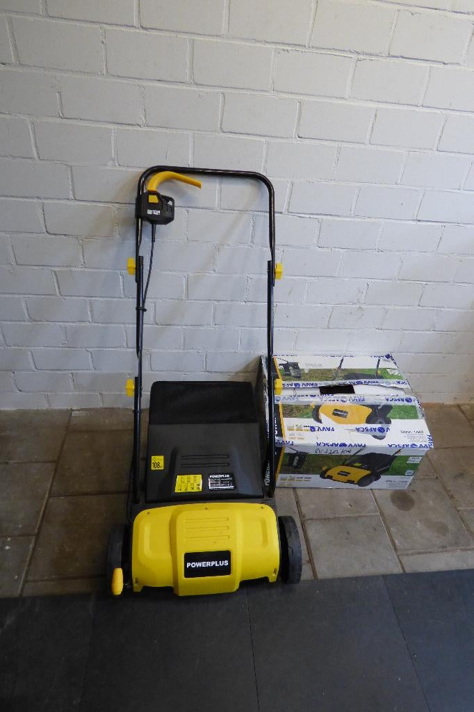 Powerplus Verticuteermachine 2 in 1, Ophalen, Gebruikt, Elektrisch, Powerplus