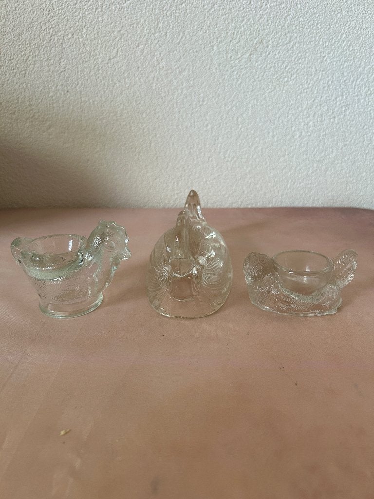 Vintage glazen eierdopjes kip en haan set persglas, Antiek en Kunst, Ophalen of Verzenden