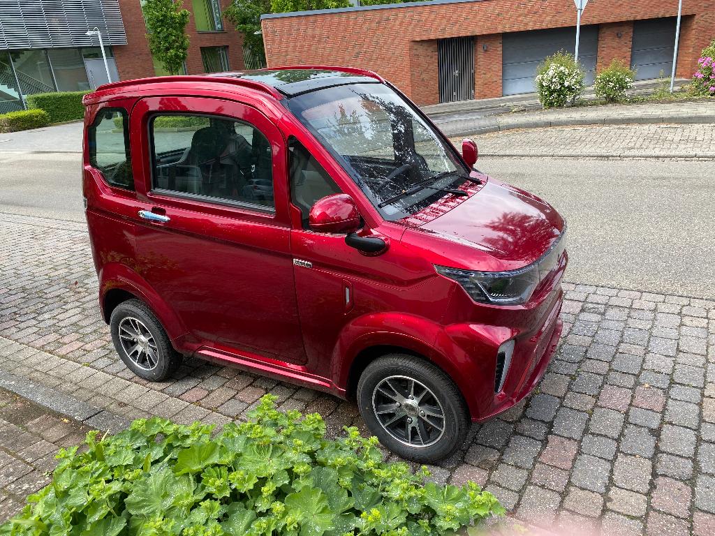 45 km auto Urban Hopper Twin, Gebruikt, 16 km/u of meer, 46 km of meer, Ophalen