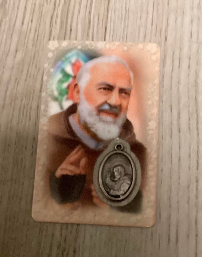 Pater Pio ,hanger om te laten zegenen,mooi !!, Ophalen of Verzenden