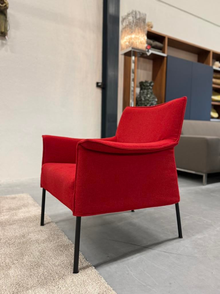 Design on Stock Limec Fauteuil rood wolstof Design stoel, Huis en Inrichting, Fauteuils, Design on Stock, 75 tot 100 cm, Ophalen of Verzenden