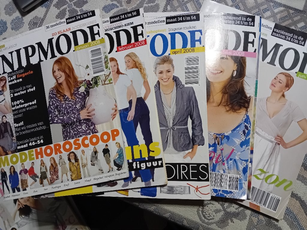 11 Knipmode bladen jaar 2008, Hobby en Vrije tijd, Overige typen, Vrouw, Nieuw, Ophalen of Verzenden