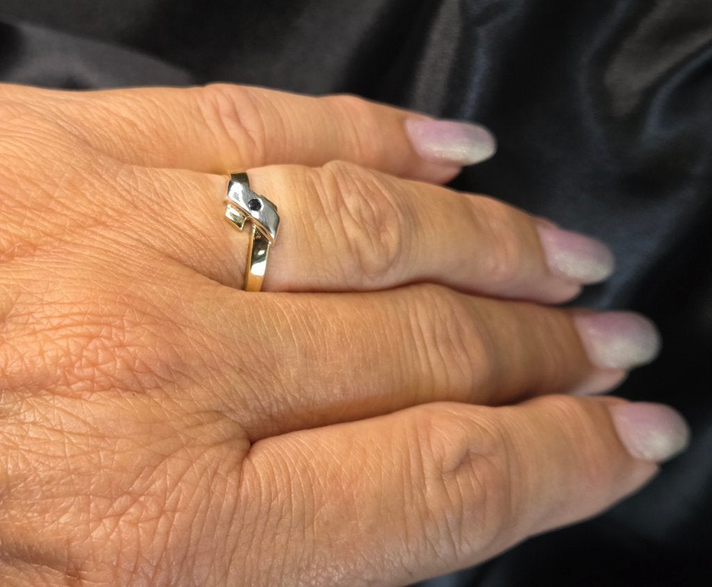 Gouden Vintage design bi-color ring met saffier. 2026/673, Blauw, ., Ophalen of Verzenden, Zo goed als nieuw