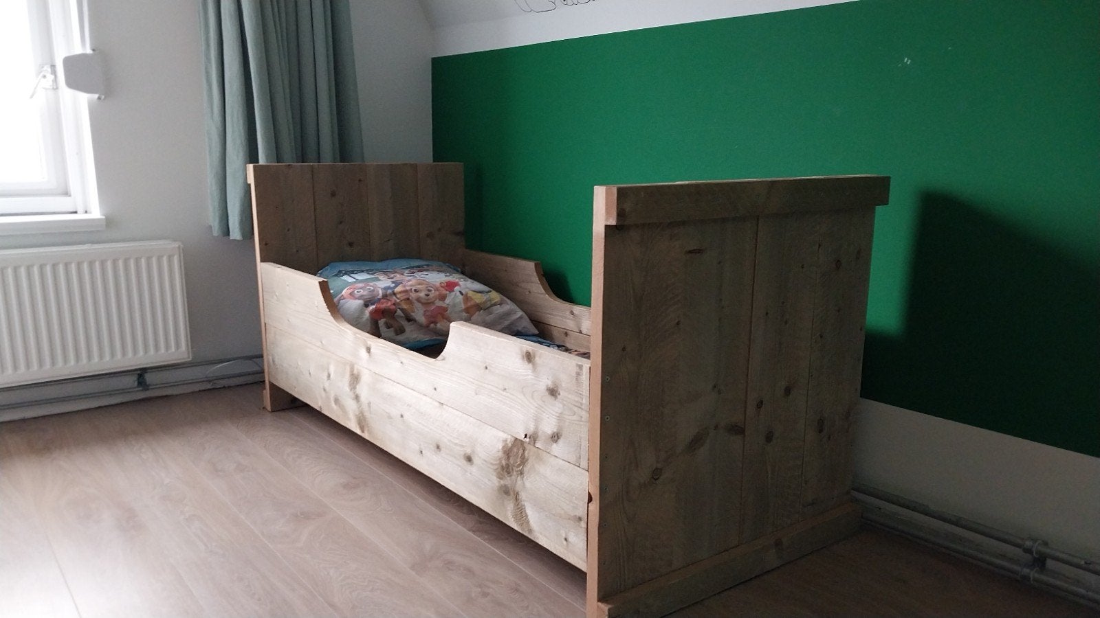 steigerhouten peuterbed, Ophalen, Gebruikt, 140 tot 160 cm, 70 tot 85 cm