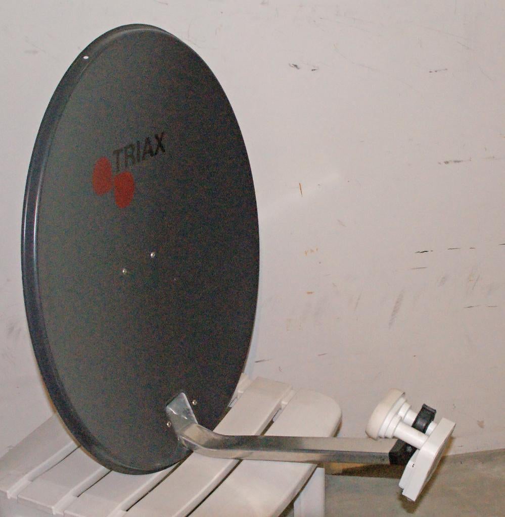 Triax schotel 60 X 65, Ophalen of Verzenden, Zo goed als nieuw, Overige merken