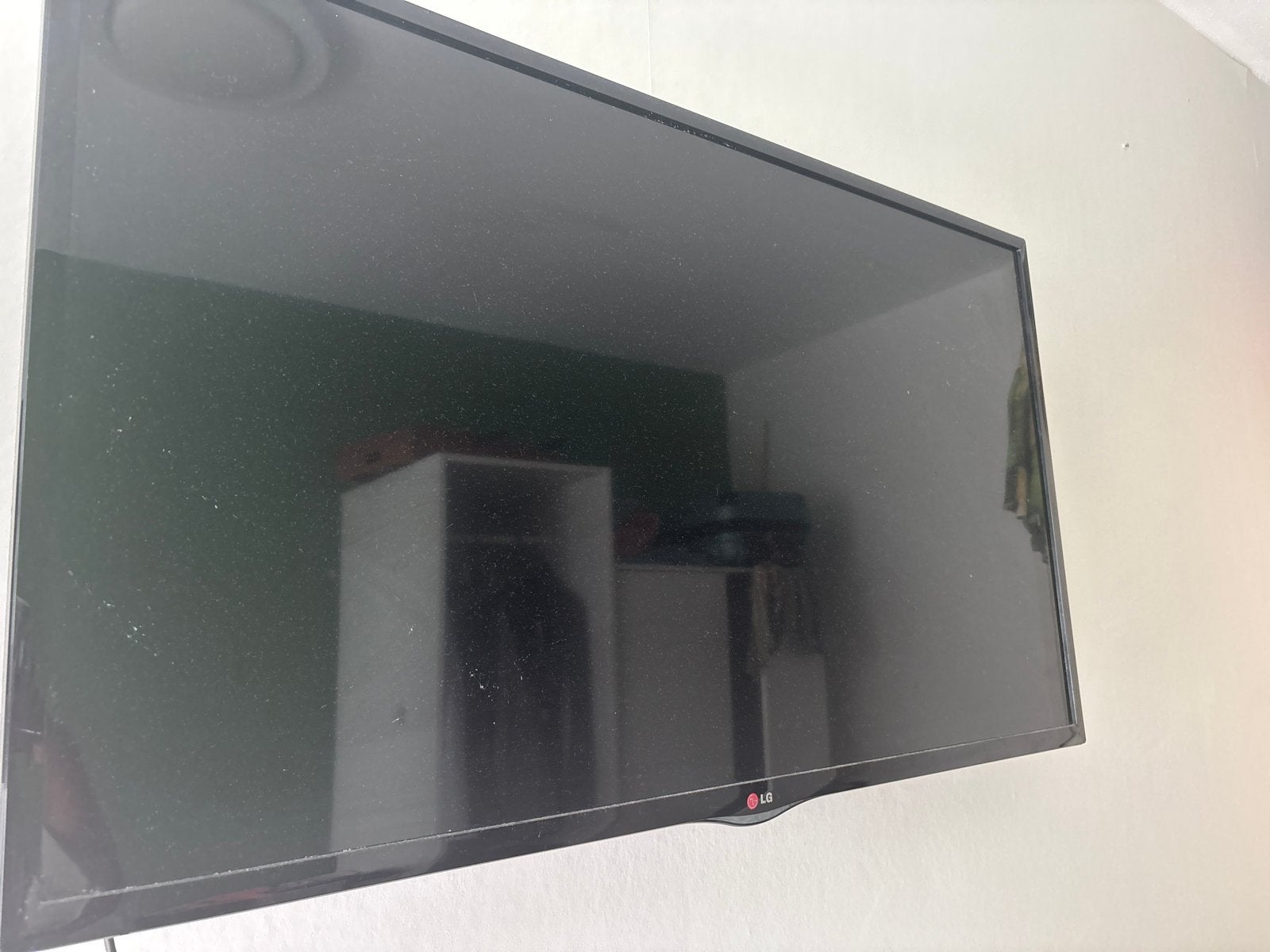 LG TV 110cm met HDMI en ophangbeugel, Audio, Tv en Foto, Ophalen of Verzenden, Gebruikt, 100 cm of meer, LG
