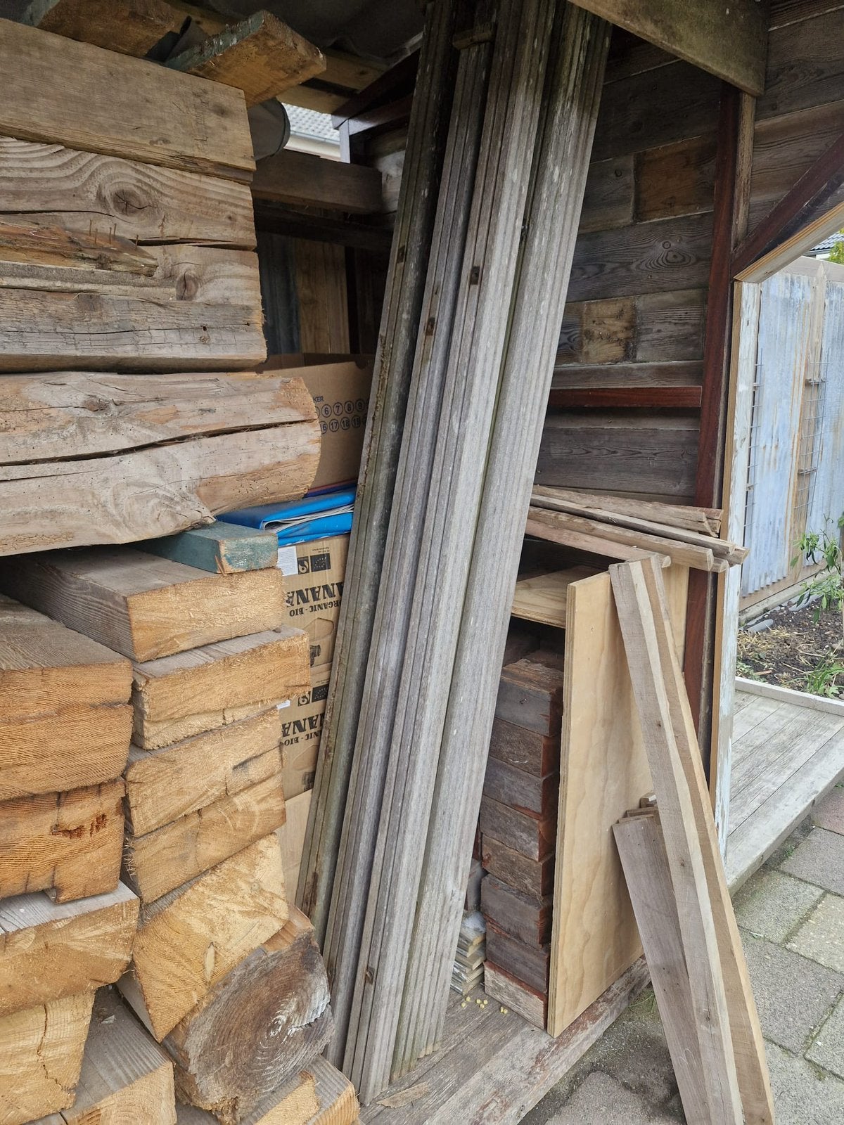 16 Azobé hardhouten schuttingpalen in zeer goede staat., Tuin en Terras, Ophalen, 1 tot 2 meter, Minder dan 3 meter, Zo goed als nieuw