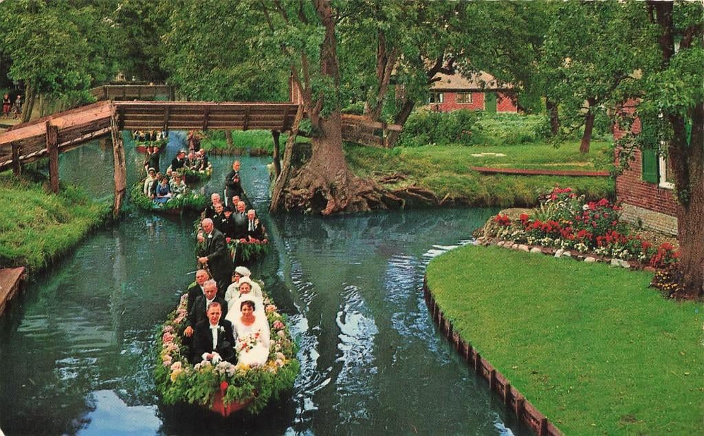 Giethoorn, Trouwen per punter (klein formaat), Ophalen of Verzenden, 1960 tot 1980, Gelopen, Overijssel
